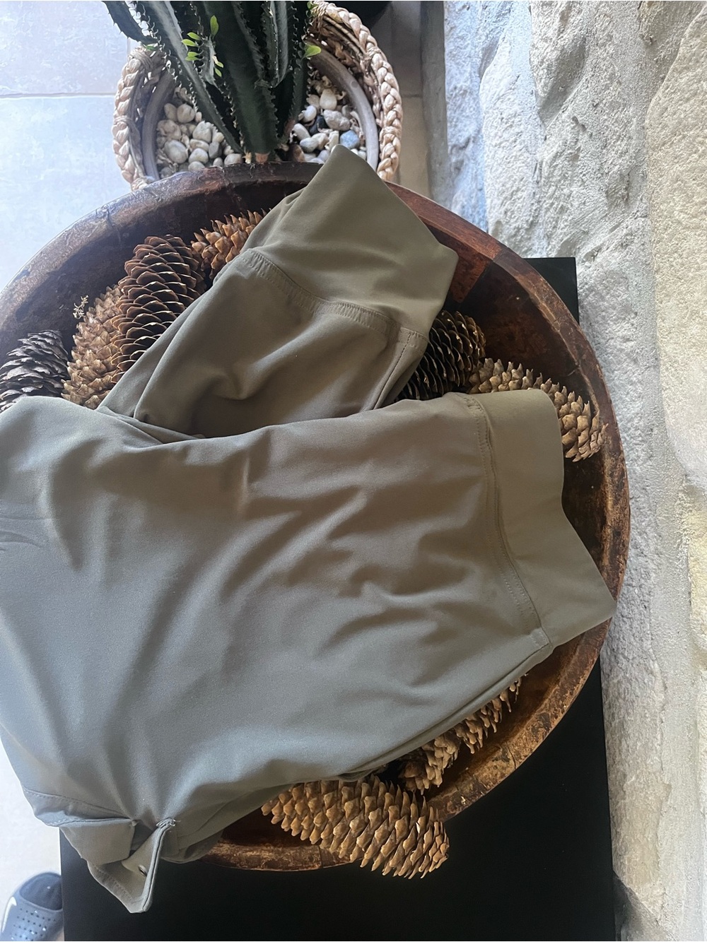 JOSEPH RIBKOFF Olive Jogger Pants Size 6 Like New